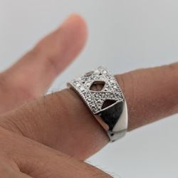 Size 8, Vintage Sterling Silver  Statement Ring with CZ diamond, stamped 925