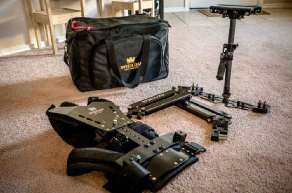 Wieldy steadicam, vest and arm kit.