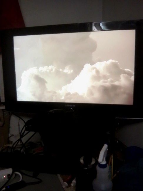 32" Samsung TV & 4k Roku