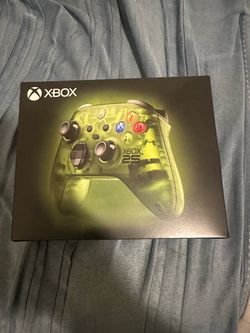 Xbox 25th Anniversary Controller