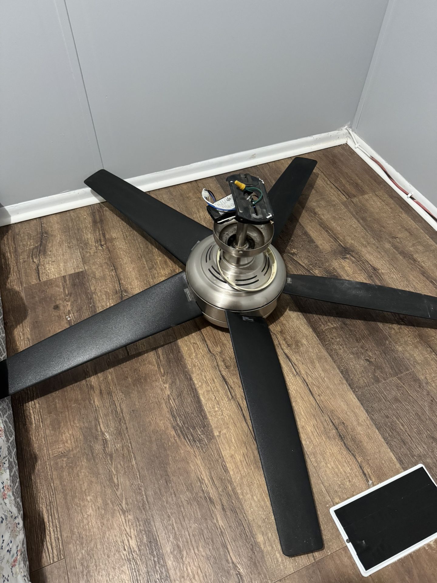 Ciling Fan Like New