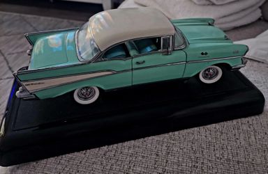 Diecast cars  / carritos de metal