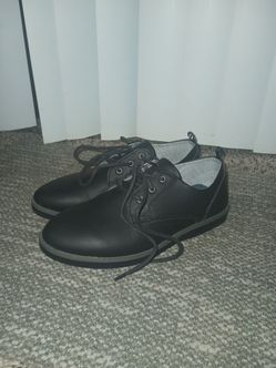 Boys shoe size 4
