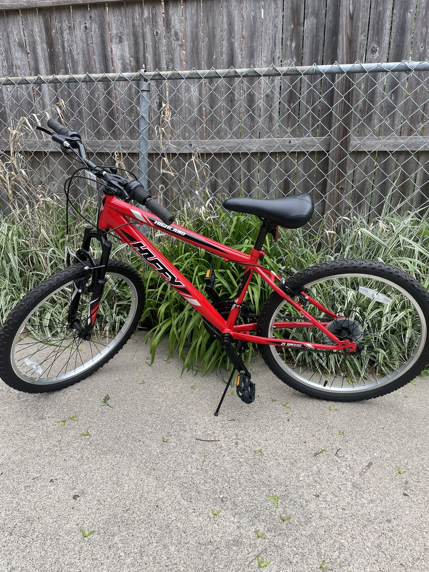 WONT LAST!!! 24" Poppin Red Mountain Bike