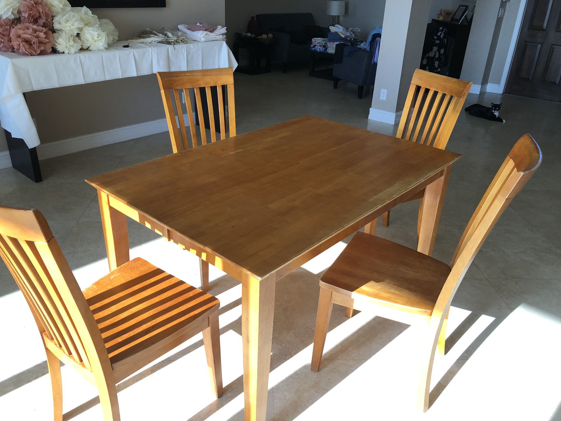 Dinner Table Solid Wood Extendable With 4 Chairs 