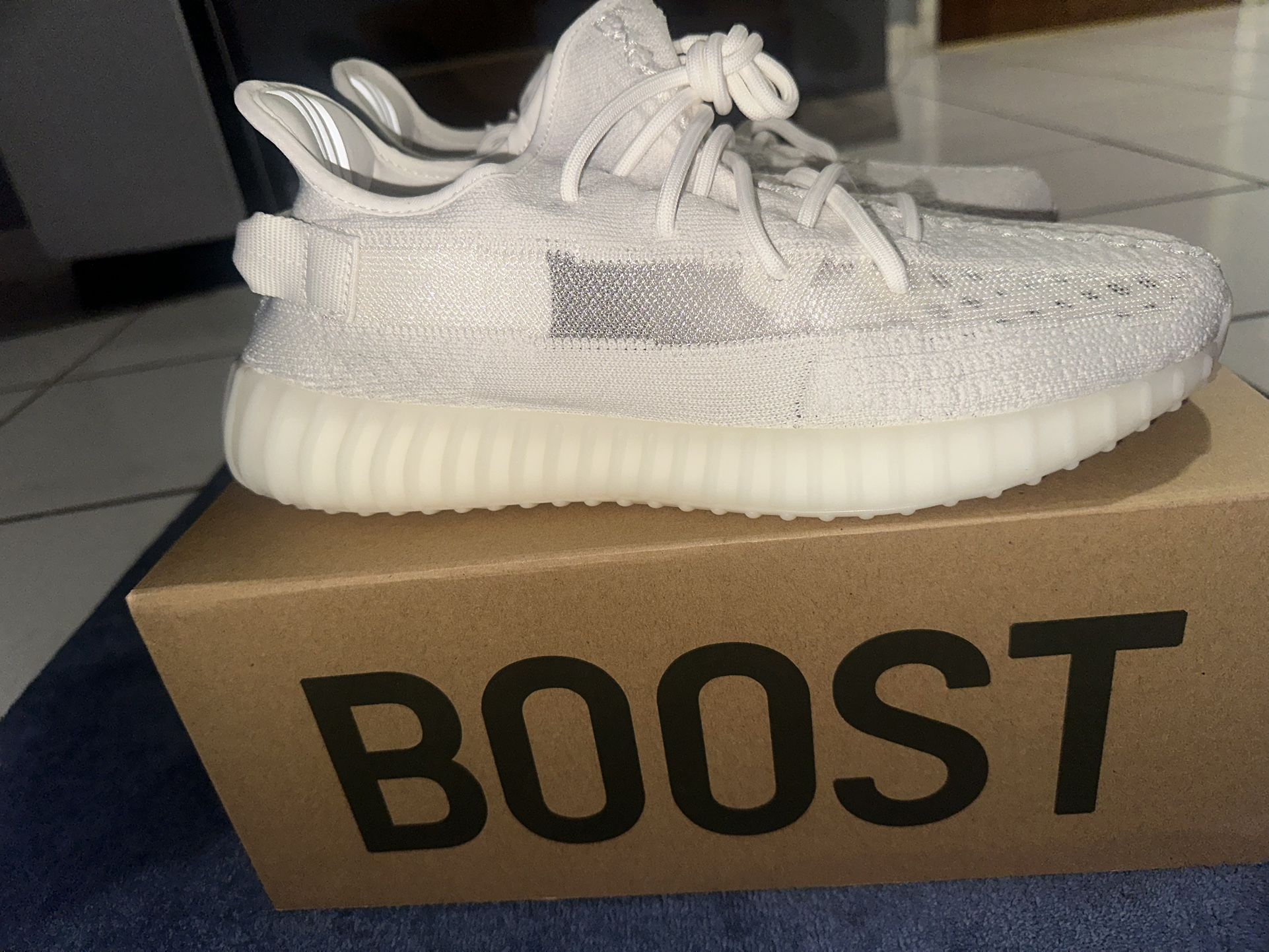 Adidas Yeezy Boost 350 V2 Bone Size 11 DS