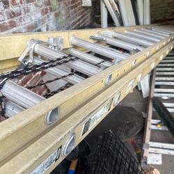 18 Ft Double Latter In Good Shape 