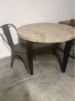 Kitchen table with 4 chairs
