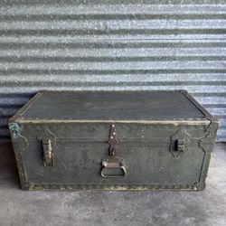 Vintage Military Footlocker Trunk – Old School GI Storage Chest – 32” Army Marine Corps Style