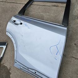Subaru Forester Right Rear Door Oem