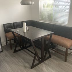 Dining Table With Modular Booth Seating 