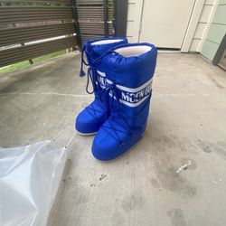 BLUE MOON BOOT