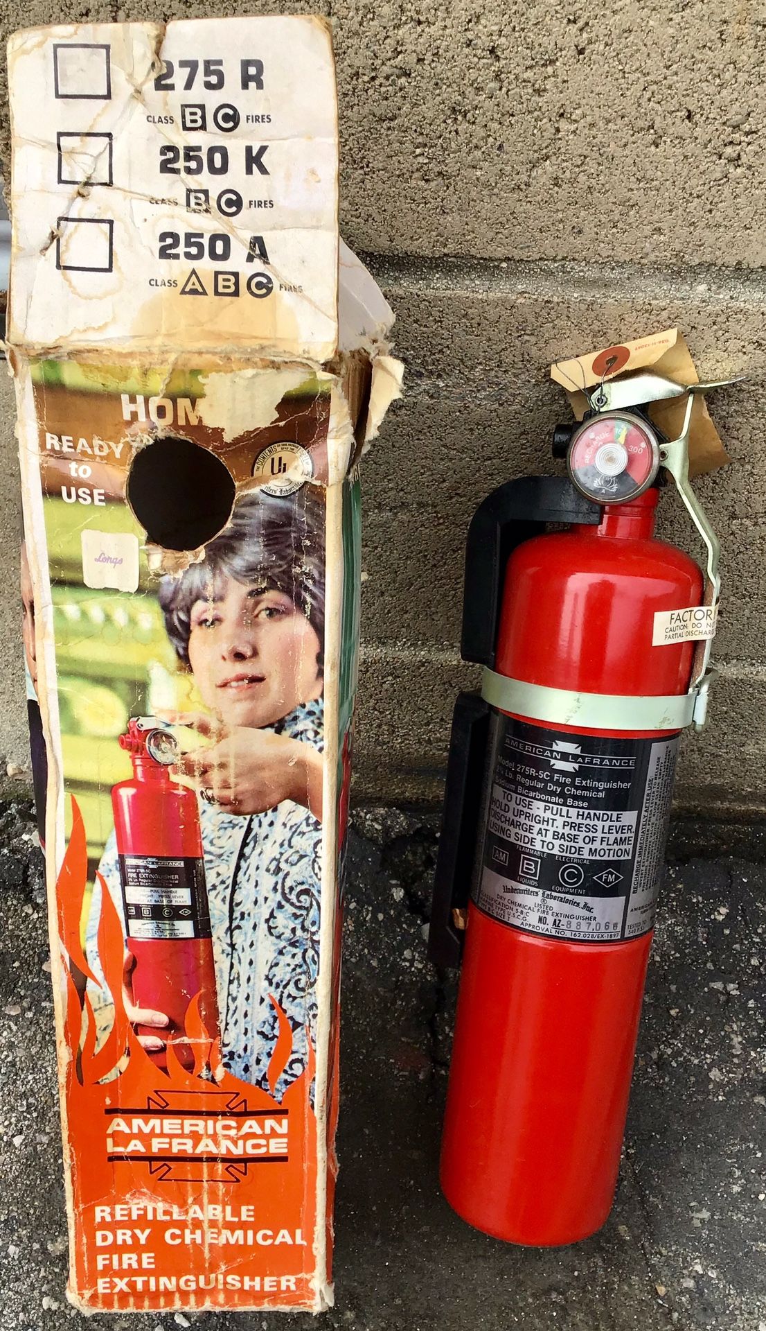 Unused 1973 American LaFrance 275R-5C dry chemical fire extinguisher.π¨πΌβππ§―