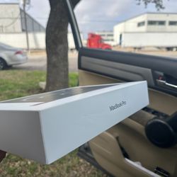 Apple MacBook Pro 13-inch Touch Bar (A1(contact info removed))