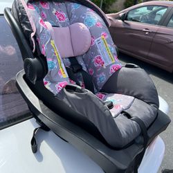 Evenflo Infant Car seat 