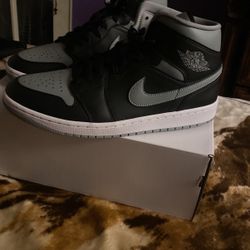 Jordan 1 Mid Shadow