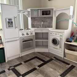 Corner Play Kitchen 