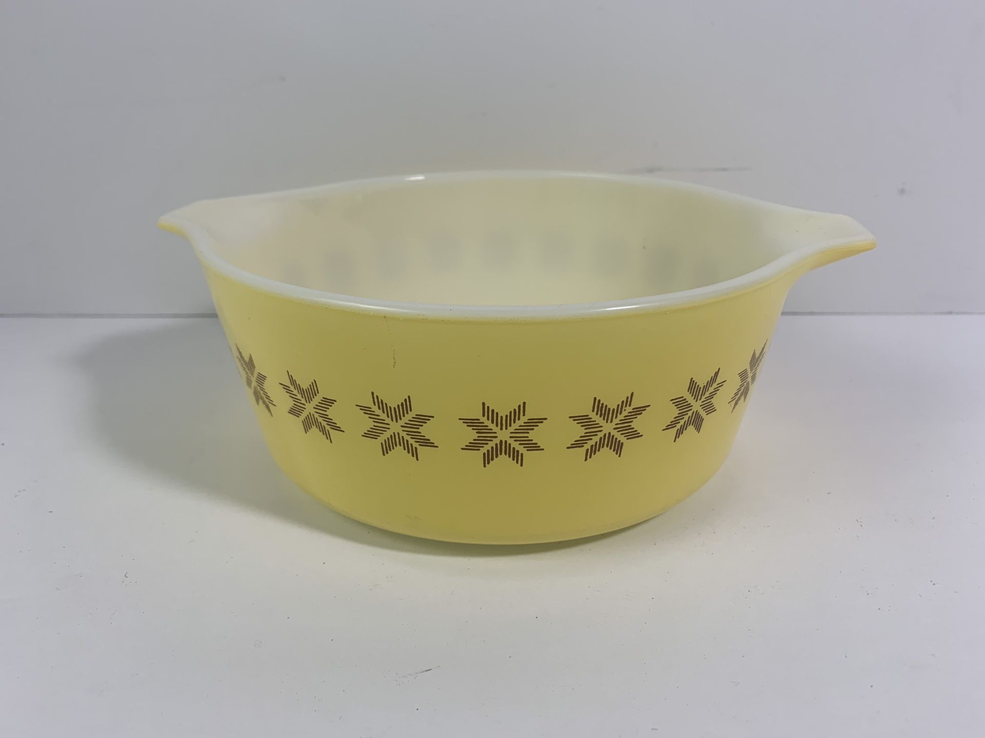 PYREX TOWN & COUNTRY 1 1/2 Pint 472 Casserole Vintage