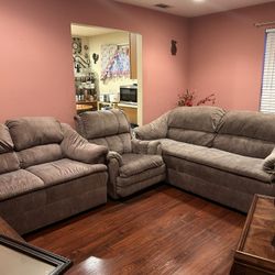 Sofa Set FOR SALE 