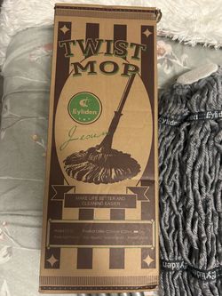 Eyliden Twist Mop with Replacement Heads