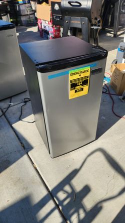 Frigidaire Gallery 3.2 Cu Ft Compact Fridge