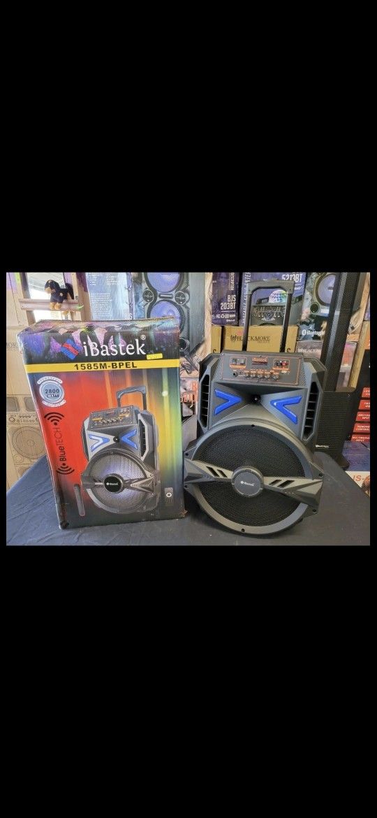 Rechargeable Battery/Bluetooth Speaker 15"