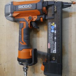 RIDGID R150FSF3 NAIL GUN FINISH STAPLER 874918-3