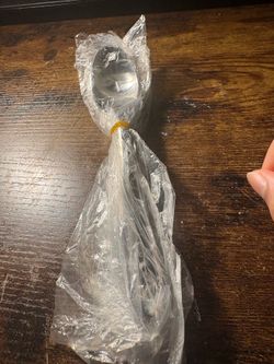 6 metal spoons