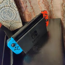Nintendo Switch 