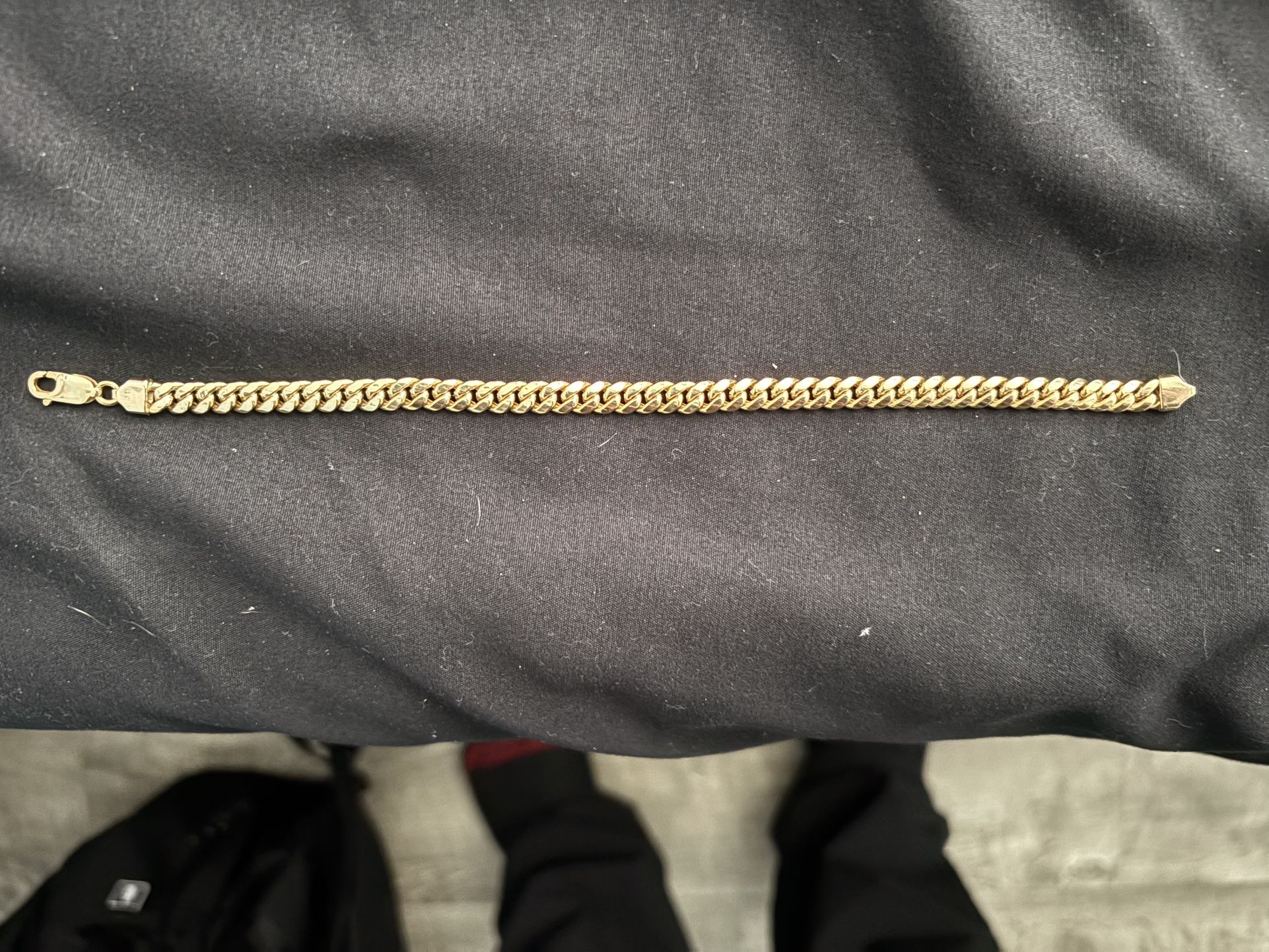 10K Gold Cuban Link Bracelet 8.5 Inches