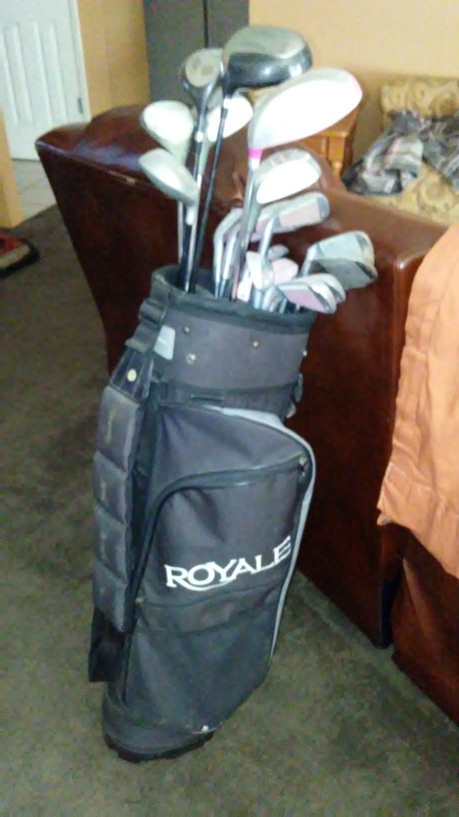 Golf clubs w/ bag!