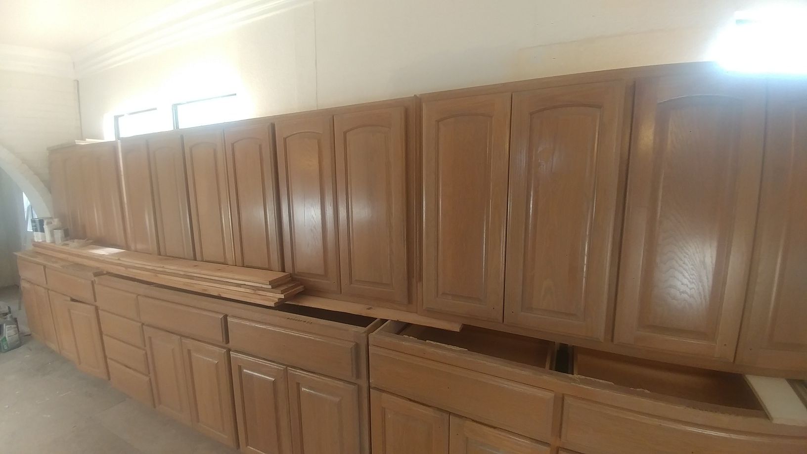 Solid wood kitchen cabinets