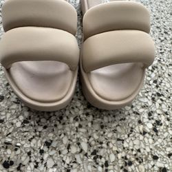 SZ 10 Cardi B Reebok Womens Padded Slide Sandals in Beige