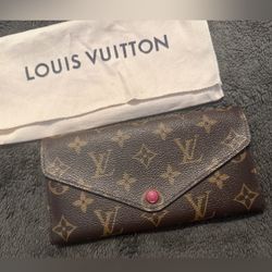 Louis Vuitton - Josephine Wallet