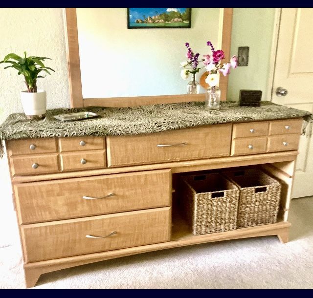 Maplewood Dresser Attached Mirror As Is 