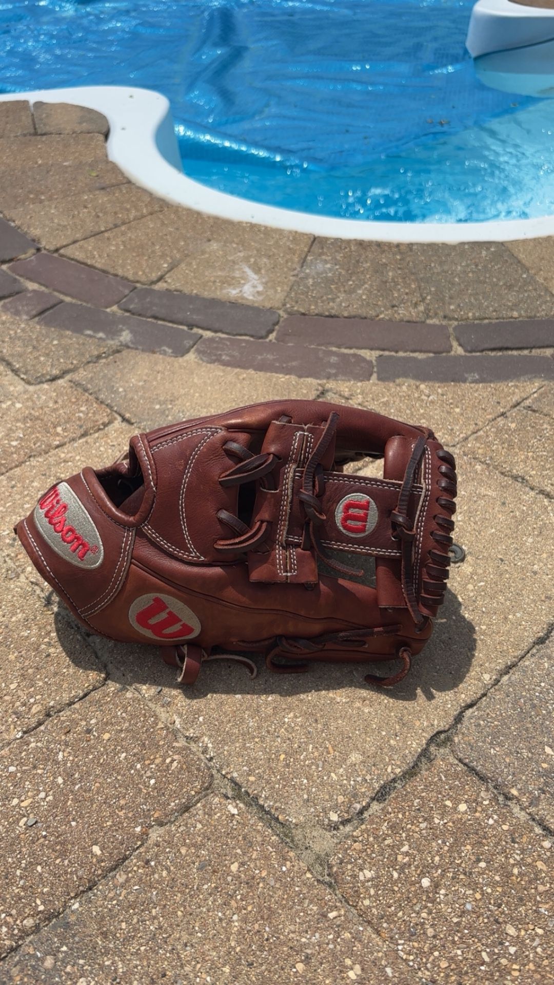 Wilson A2000