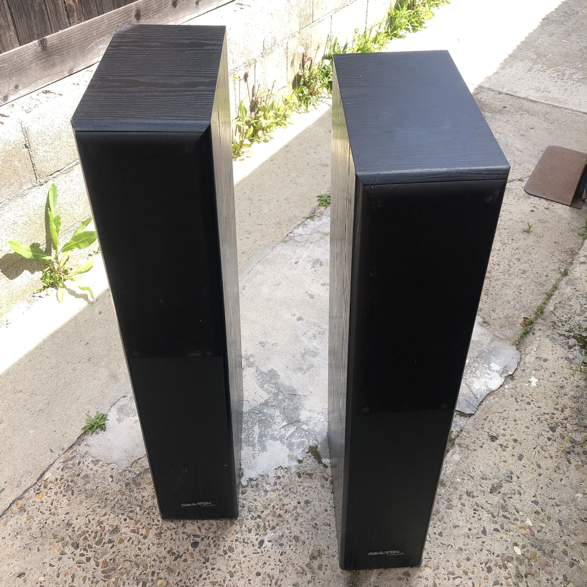 Dahlton KV-2500 ti 500 Watt Stand Up Speakers