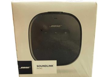 Bose 783342-0100 Black Portable Speaker
