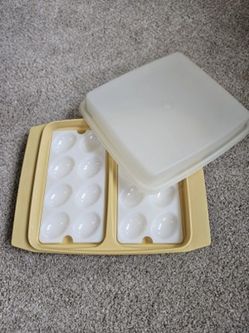 Tupperware Deviled Egg Keeper 723-3