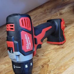 Milwaukee
M18 18V Lithium-Ion Cordless 1/2 in. Drill Driver (Tool-Only)