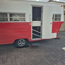 1970 ARISTOCRAT VINTAGE TRAVEL TRAILER