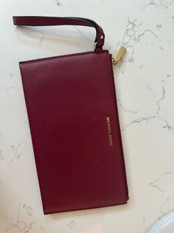 MK Michael Kors Wristlet