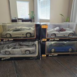 Maisto 1:18 Scale Cars Lot (4)