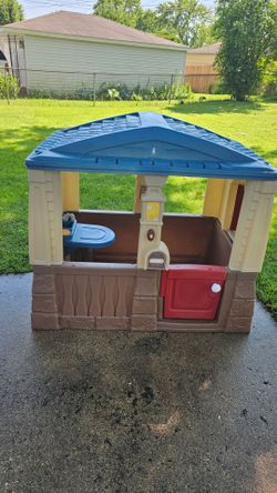 Step 2 play house with doorbell