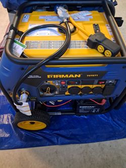 The Firman T07571 is a tri-fuel portable generator that can run on gasoline, propane (LPG), or natural gas (NG).