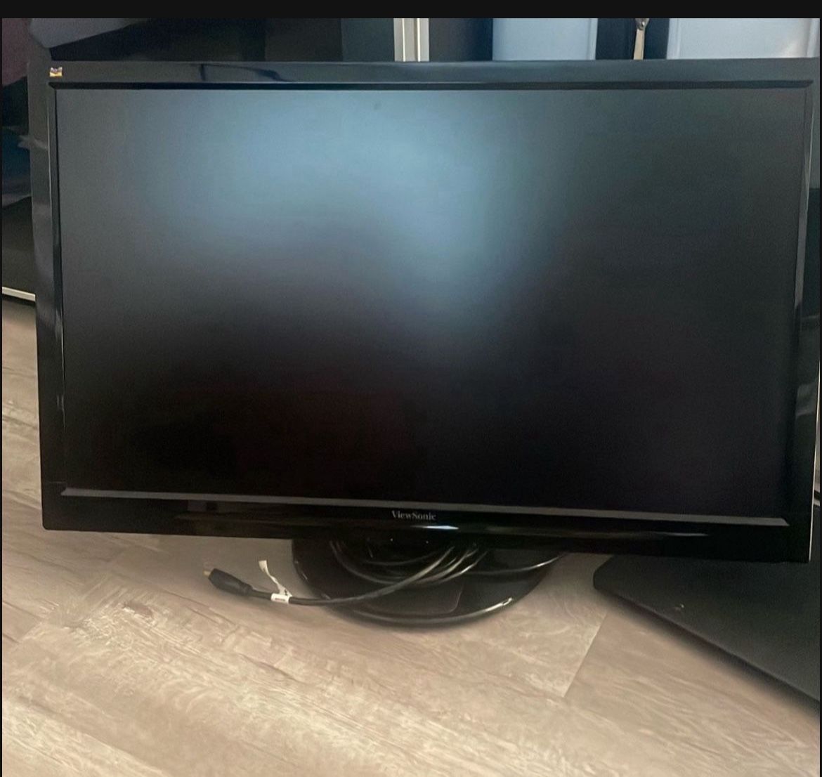 Must Go- Noon ViewSonic Monitor