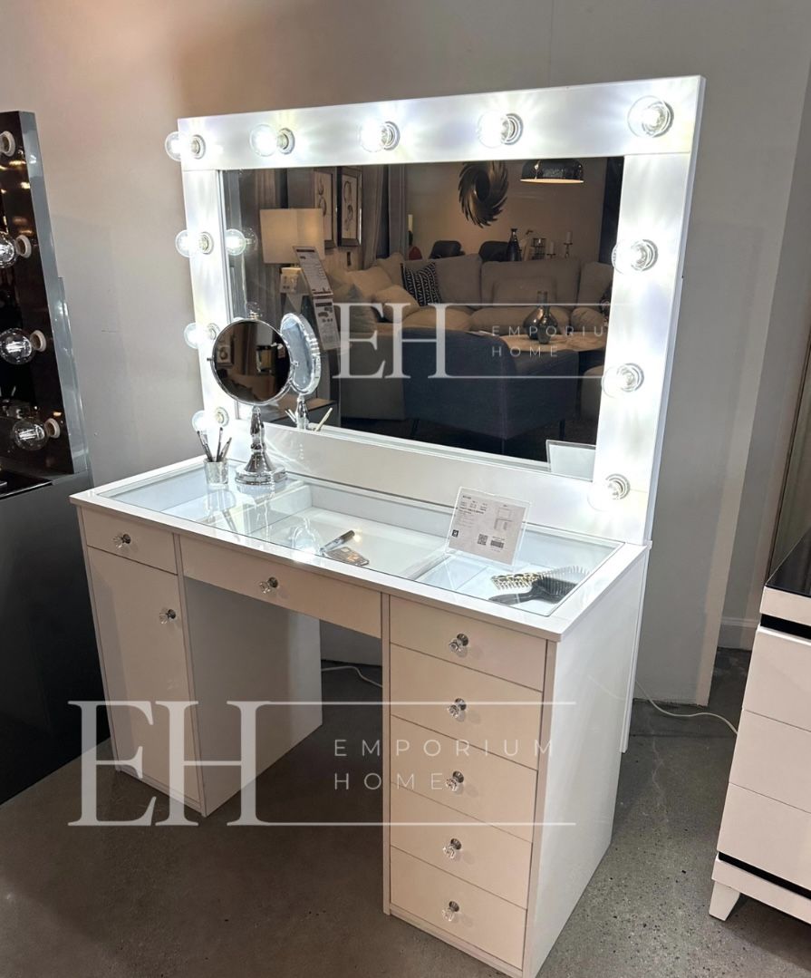 White Hollywood LED Makeup Vanity