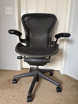 Herman Miller Aeron Size B