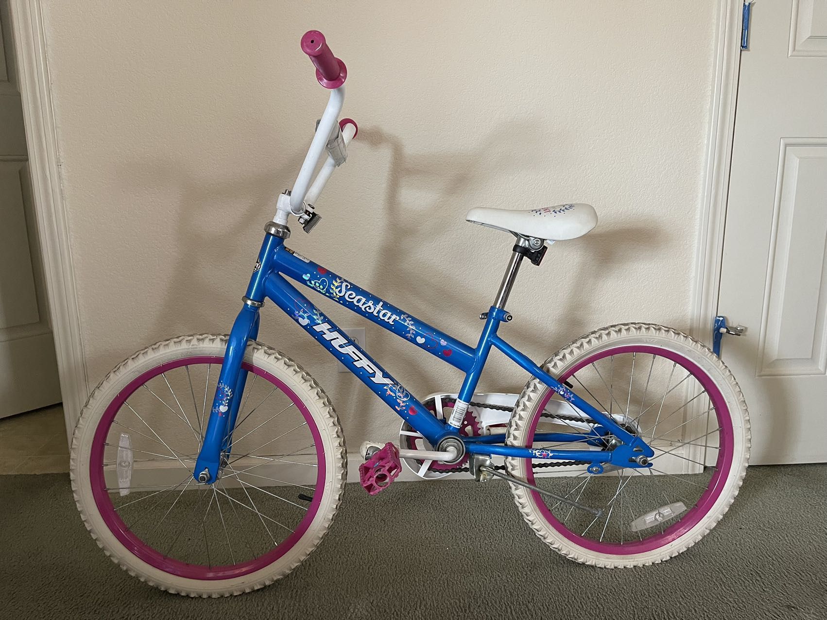 Girl Bike 20inch Wheel. Like New