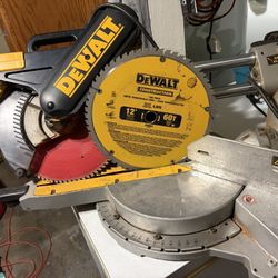 Dewalt Saw 